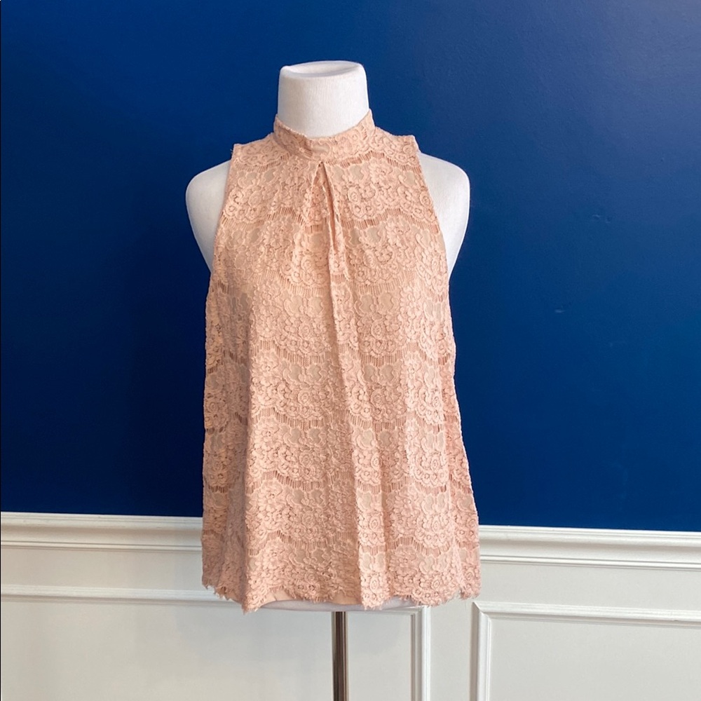Sleeveless Lace Sleeveless Top - pale pink